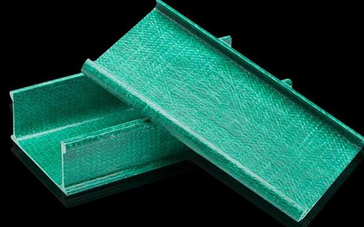 槽式橋架與托盤(pán)式橋架的區(qū)別在哪？